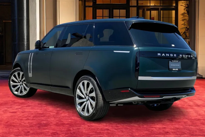 2025 Land Rover Range Rover Autobiography photo 1