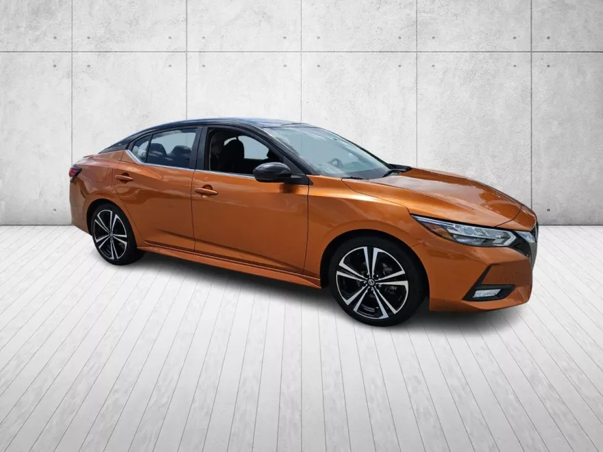 2021 Nissan Sentra SR photo 1