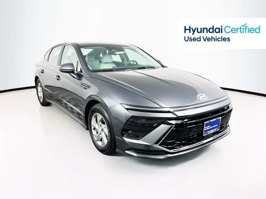 2025 Hyundai Sonata SE photo 1
