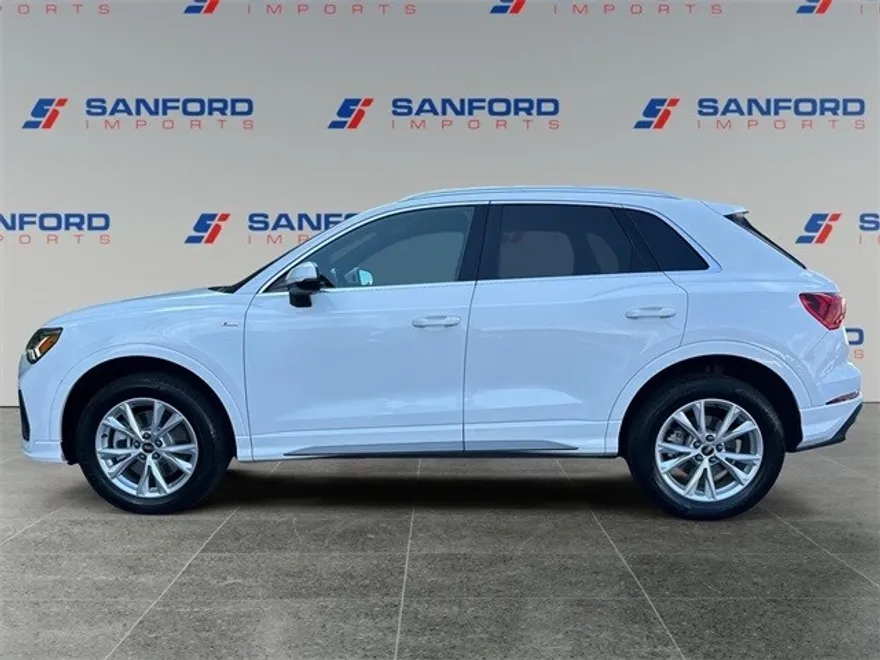 2023 Audi Q3 45 TFSI S line Premium photo 1