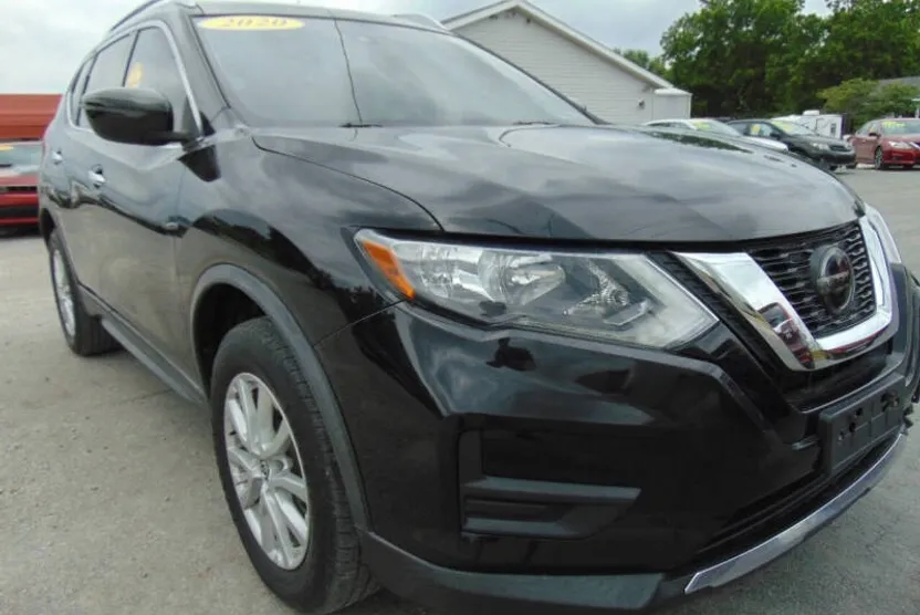 2020 Nissan Rogue SV photo 1