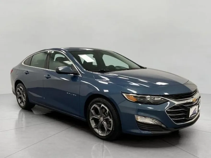 2024 Chevrolet Malibu 1LT photo 1