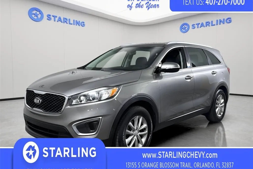 2017 Kia Sorento LX photo 1