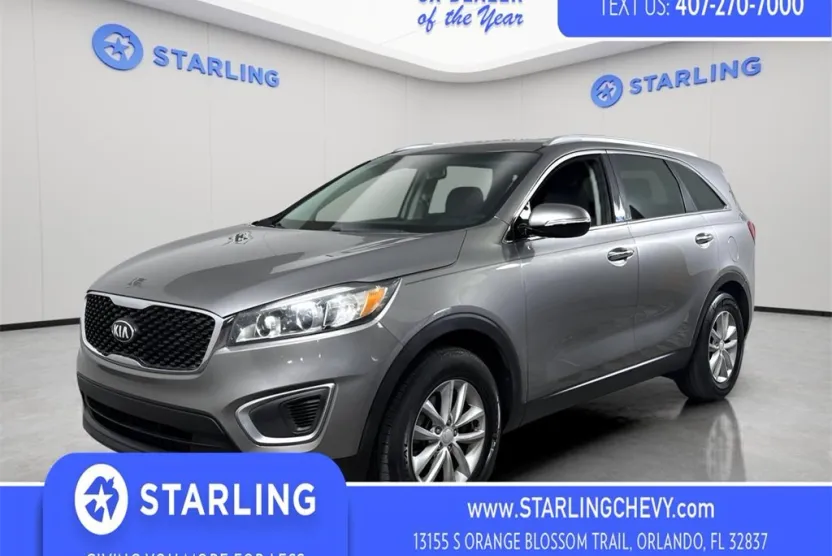 2017 Kia Sorento LX photo 1