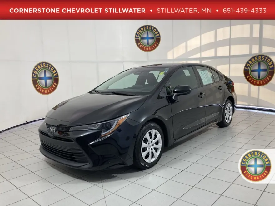 2024 Toyota Corolla LE photo 1