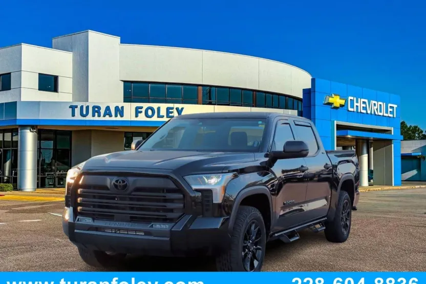 2023 Toyota Tundra SR5 photo 1