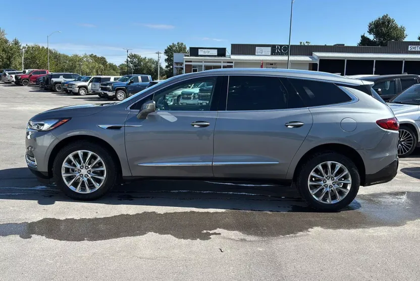 2019 Buick Enclave Essence photo 1