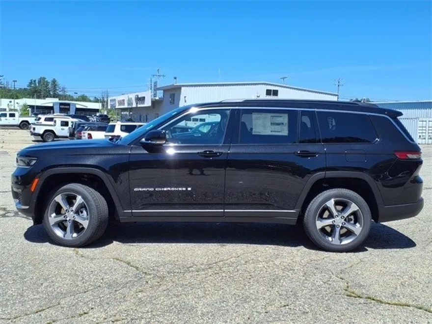 2025 Jeep Grand Cherokee Limited photo 1