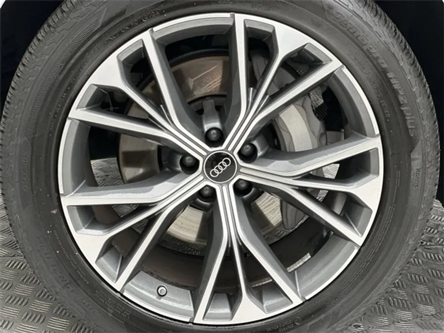 2025 Audi Q8 55 Premium Plus photo 1