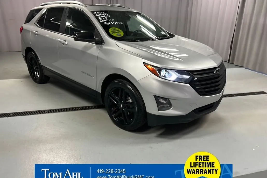 2021 Chevrolet Equinox LT photo 1