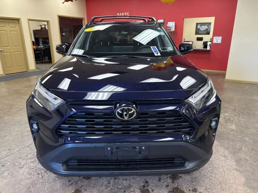 2023 Toyota RAV4 XLE Premium photo 1