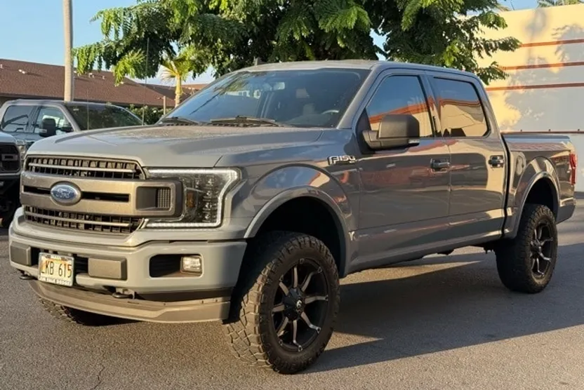 2019 Ford F-150 XLT photo 1