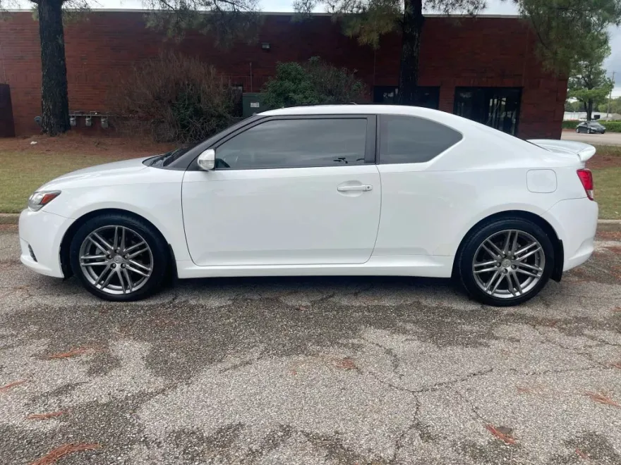 2013 Scion tC photo 1
