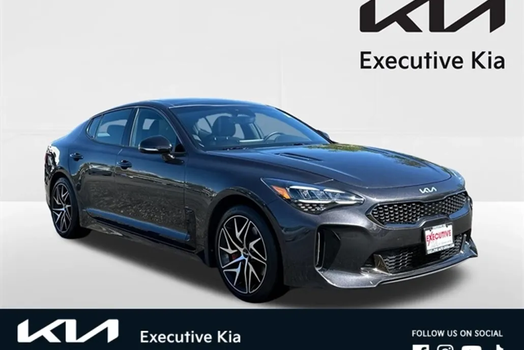 2023 Kia Stinger GT-Line photo 1