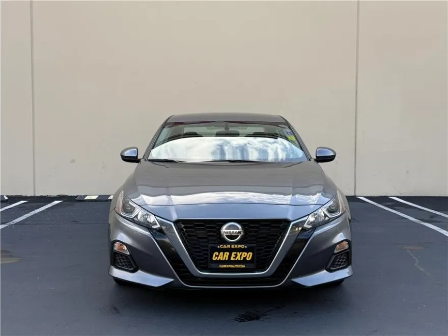 2020 Nissan Altima 2.5 photo 1