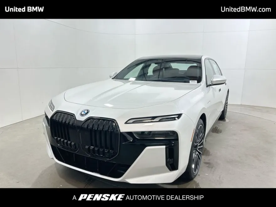 2026 Bmw 750e photo 1