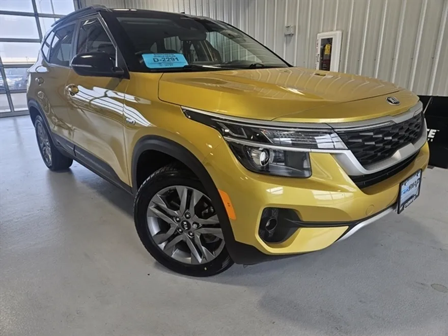 2021 Kia Seltos S photo 1