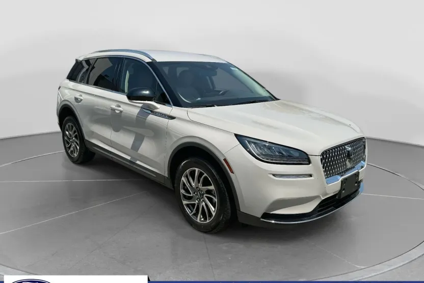 2021 Lincoln Corsair Standard photo 1