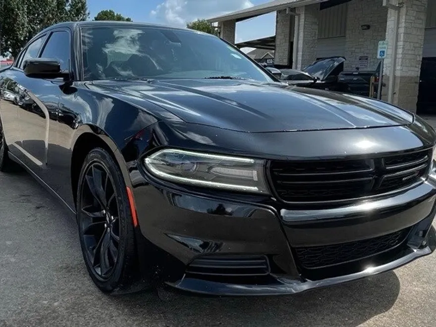 2018 Dodge Charger SXT photo 1