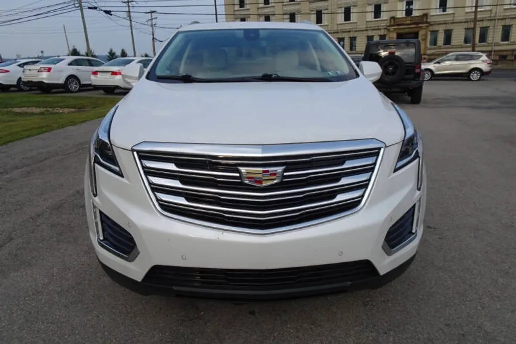 2018 Cadillac XT5 Premium Luxury photo 1