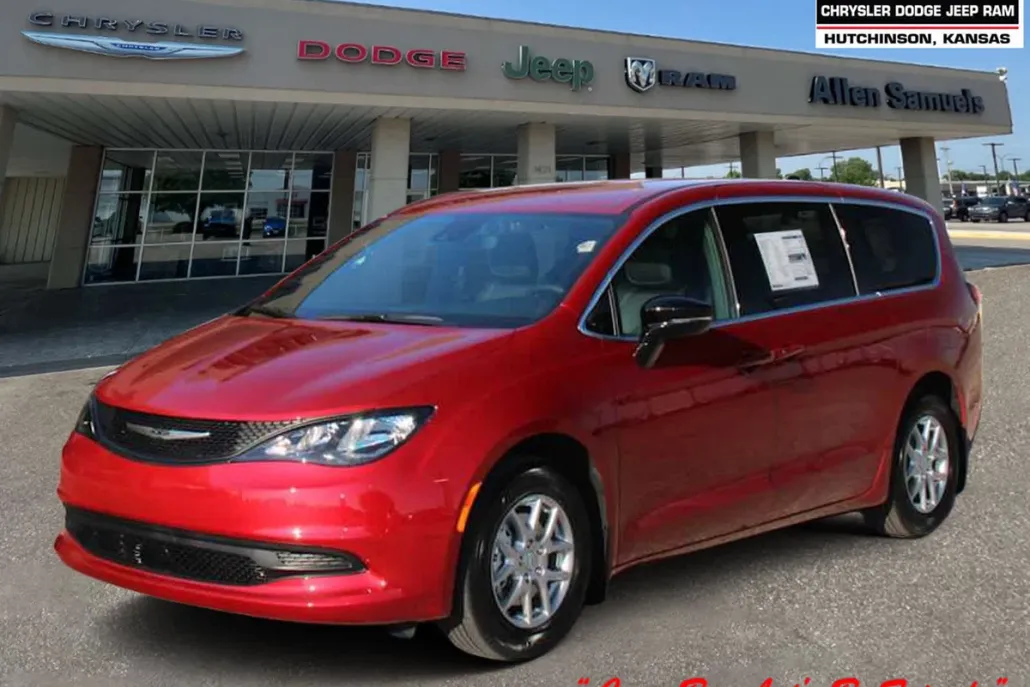 2025 Chrysler Voyager LX photo 1