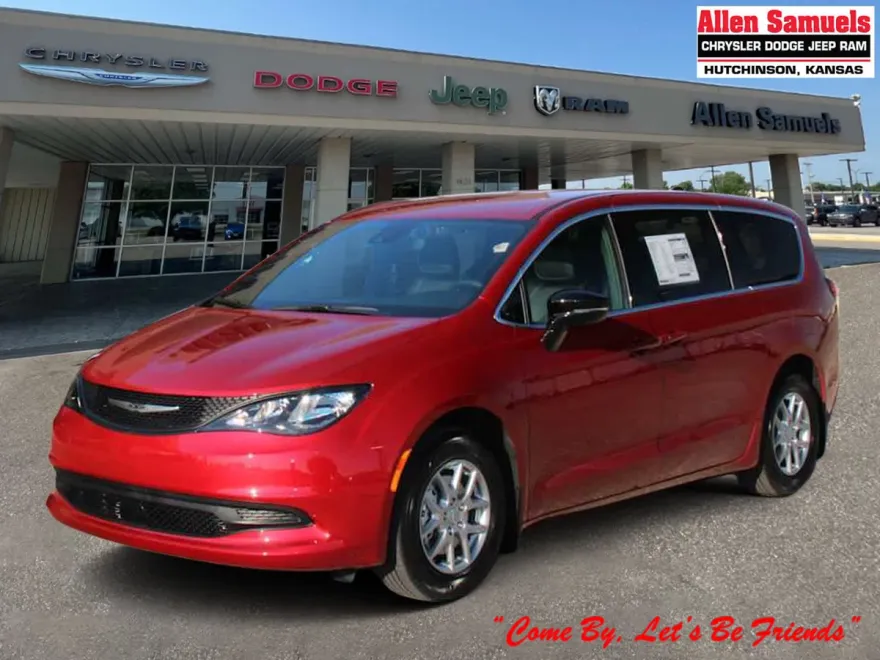2025 Chrysler Voyager LX photo 1