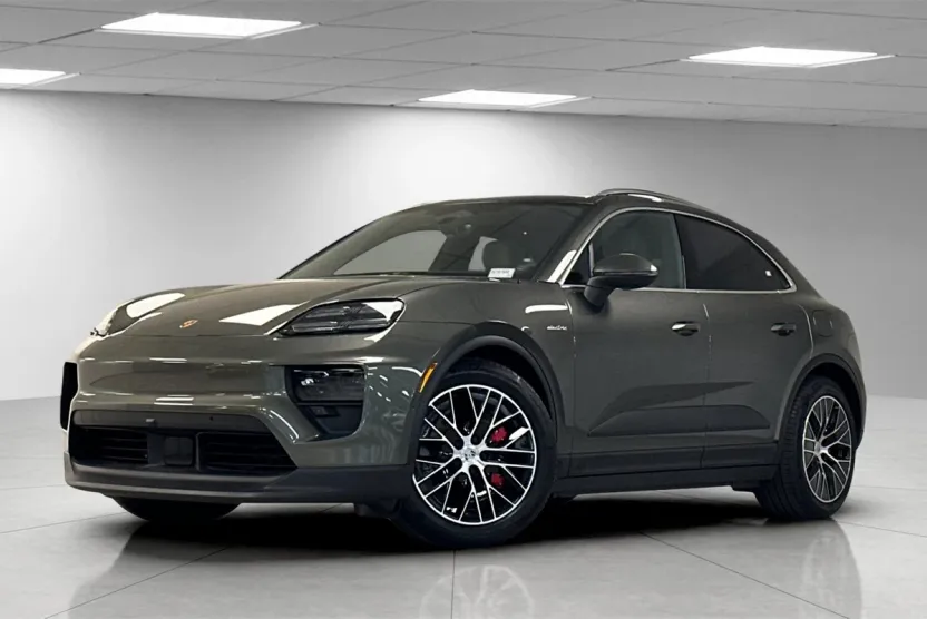 2025 Porsche Macan Electric photo 1