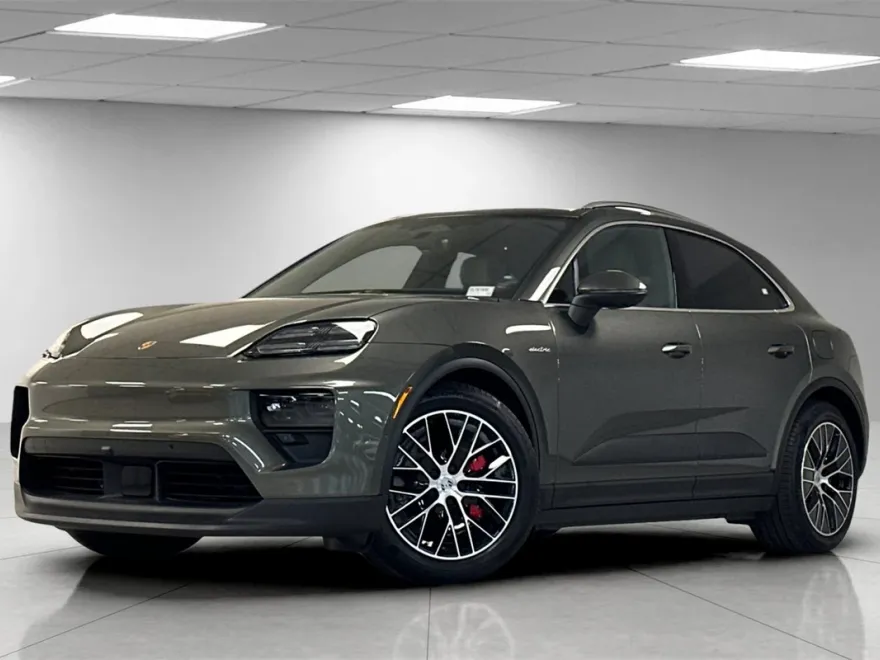 2025 Porsche Macan Electric photo 1