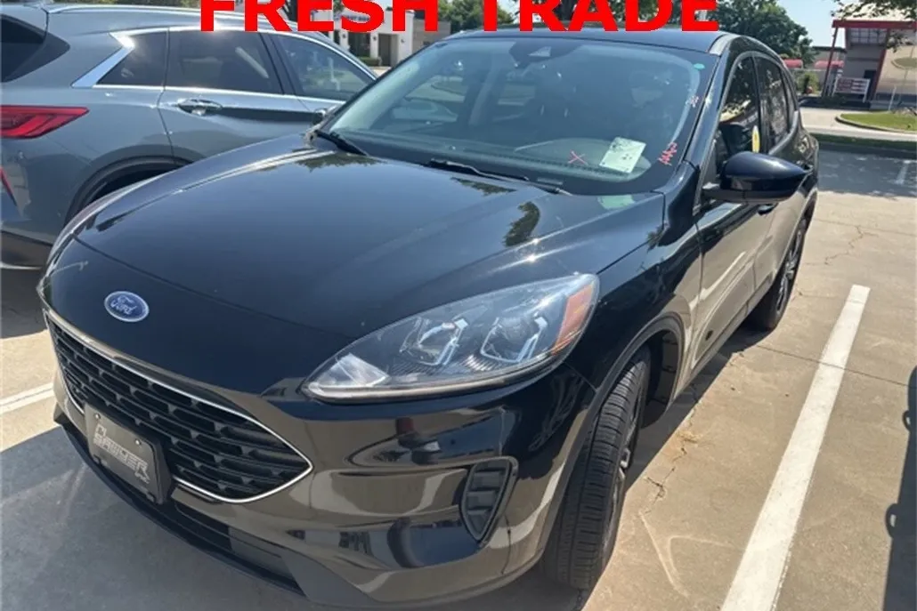 2022 Ford Escape SE photo 1