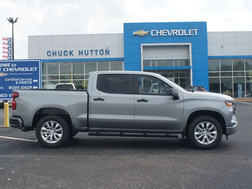 2025 Chevrolet Silverado 1500 Custom photo 1