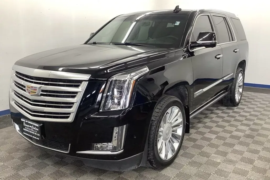 2018 Cadillac Escalade Platinum photo 1