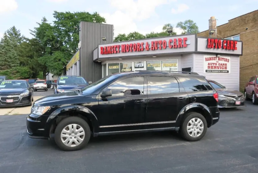 2017 Dodge Journey SE photo 1