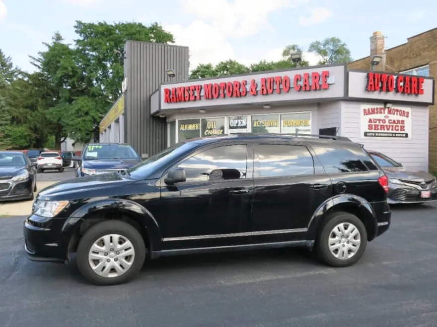 2017 Dodge Journey SE photo 1