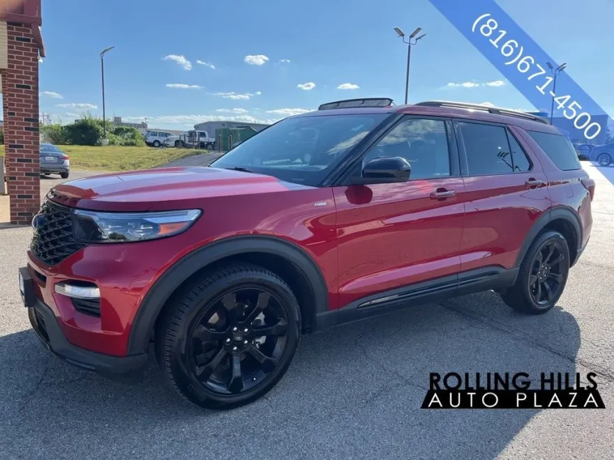 2024 Ford Explorer ST-Line photo 1