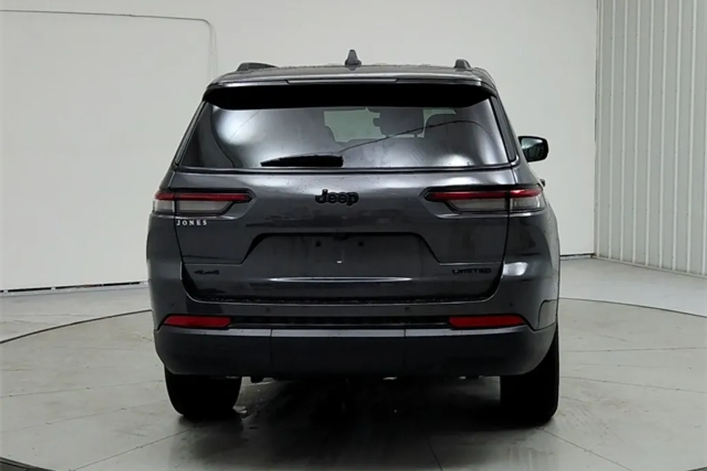 2025 Jeep Grand Cherokee Limited photo 1