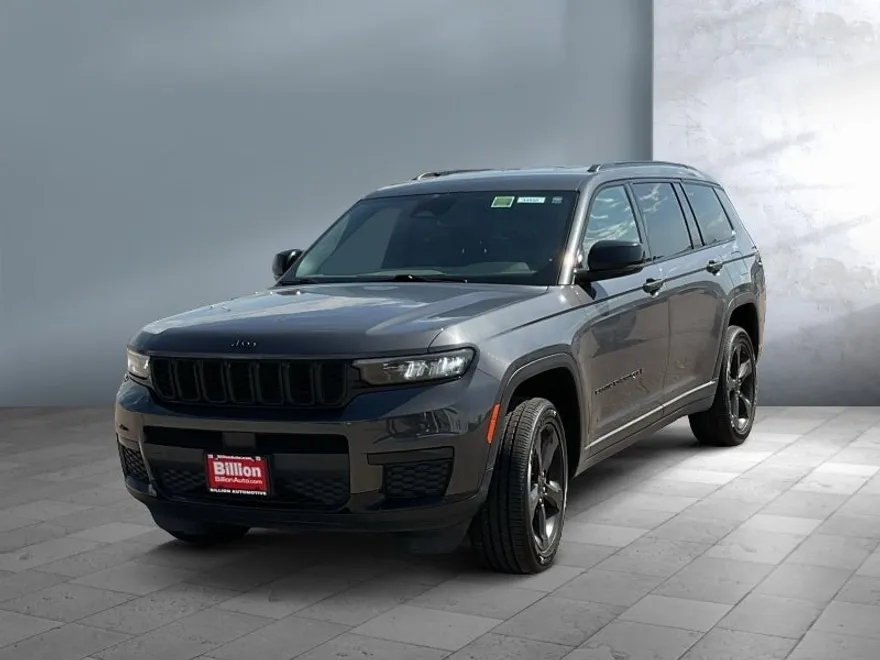 2023 Jeep Grand Cherokee Altitude photo 1