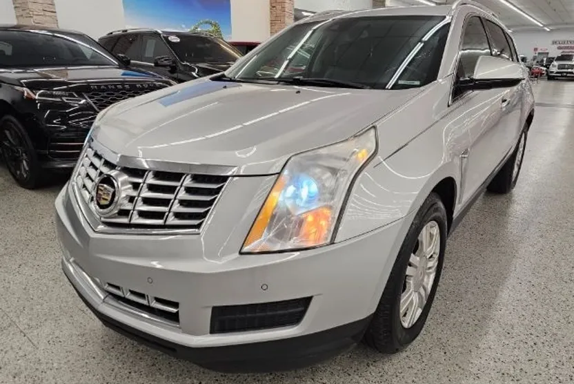 2015 Cadillac SRX Luxury photo 1