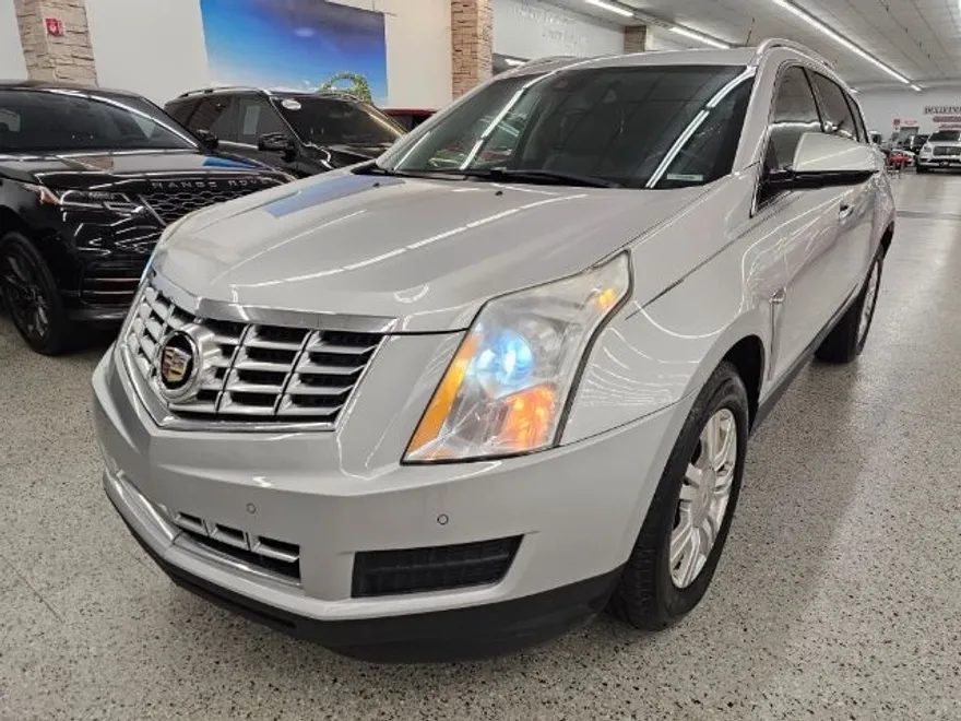 2015 Cadillac SRX Luxury photo 1