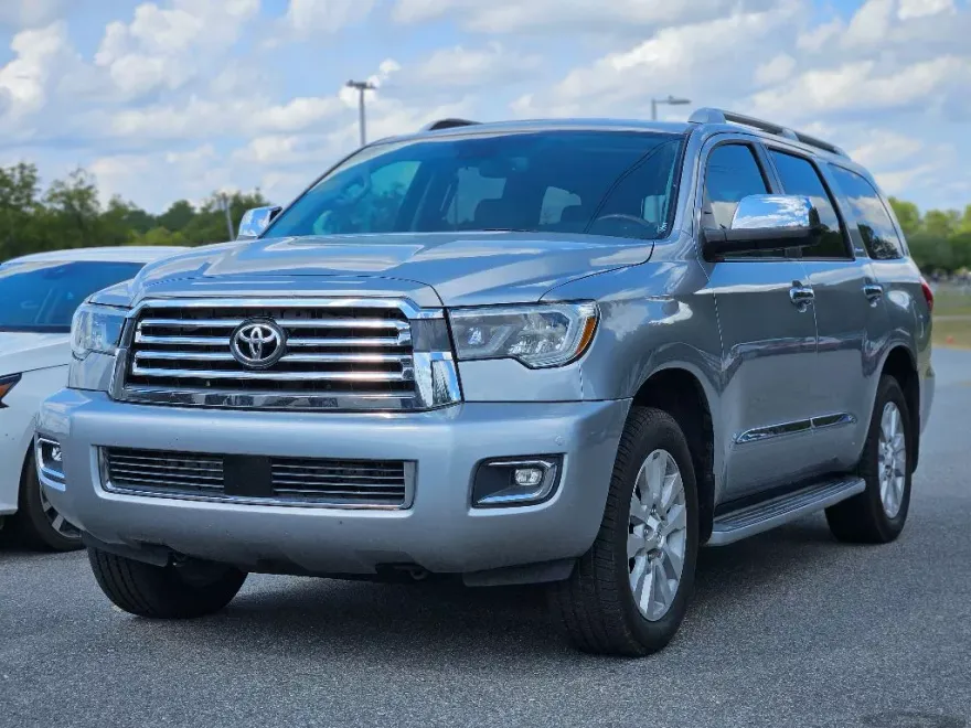 2019 Toyota Sequoia Platinum photo 1