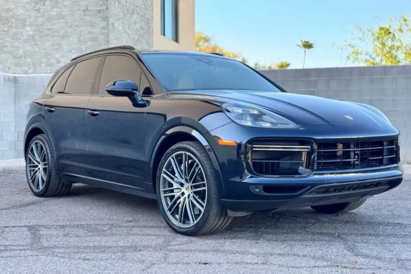 2021 Porsche Cayenne Turbo photo 1