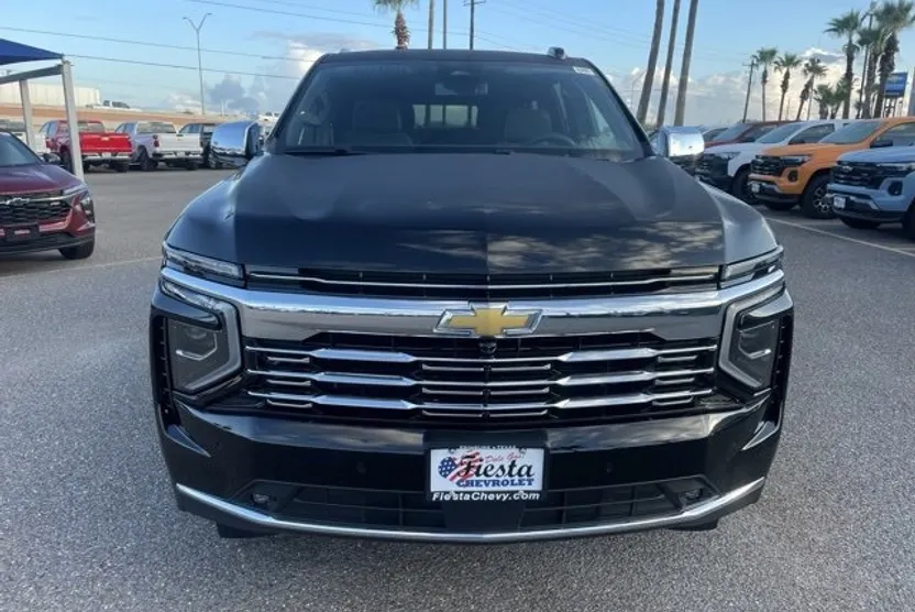 2026 Chevrolet Suburban Premier photo 1