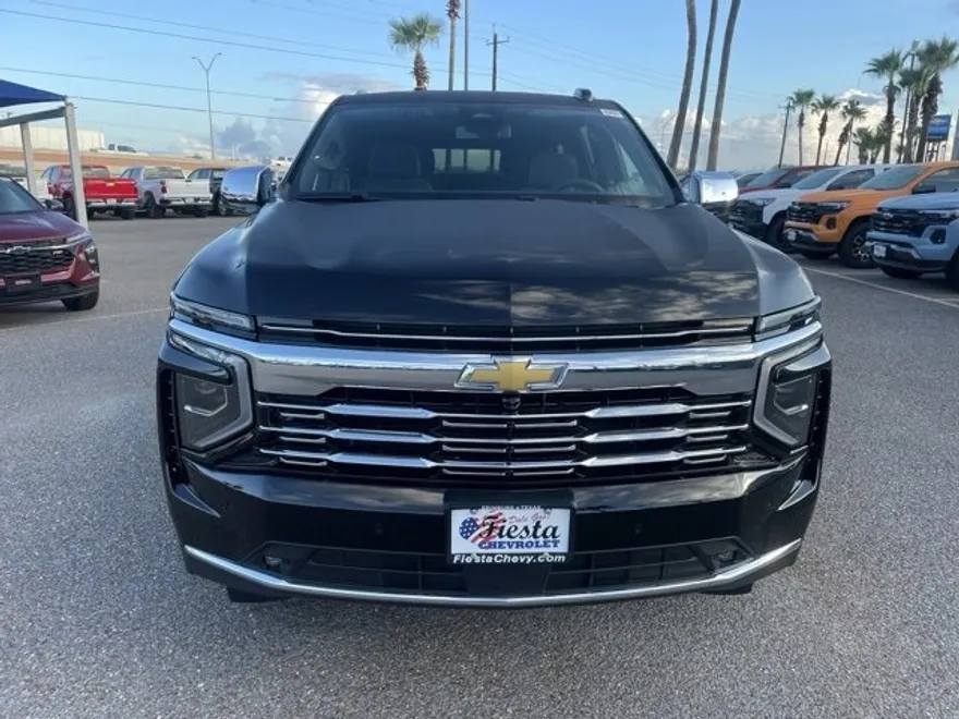 2026 Chevrolet Suburban Premier photo 1