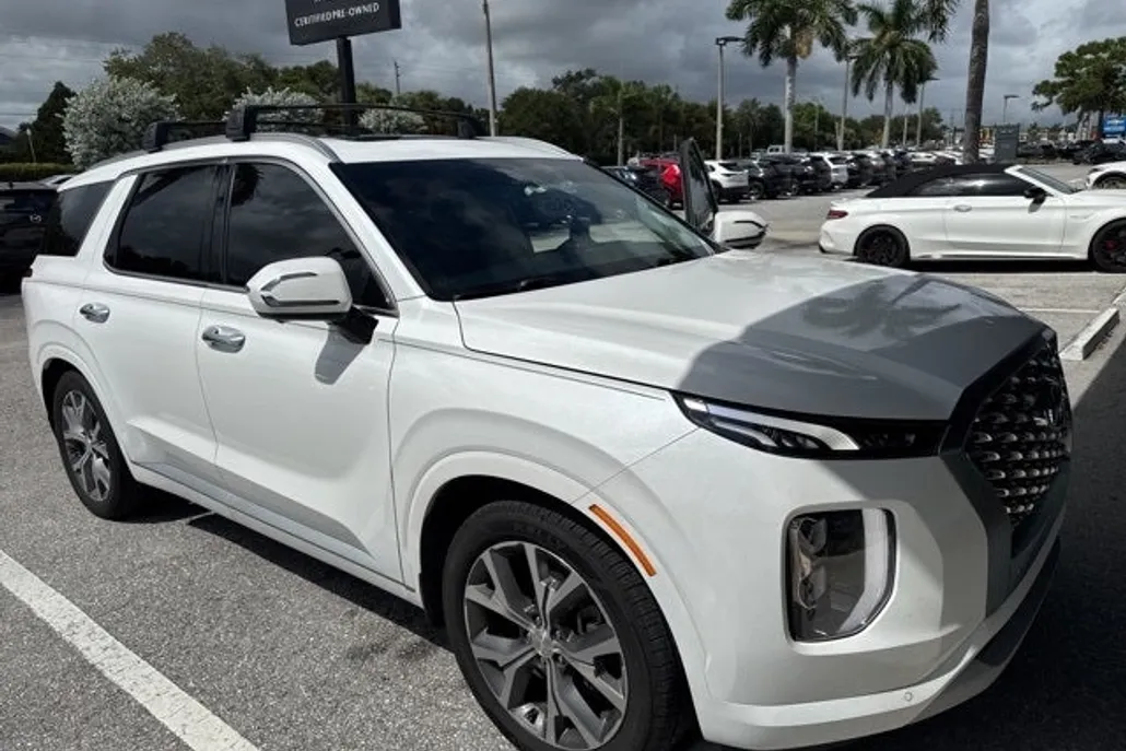 2022 Hyundai Palisade Limited photo 1
