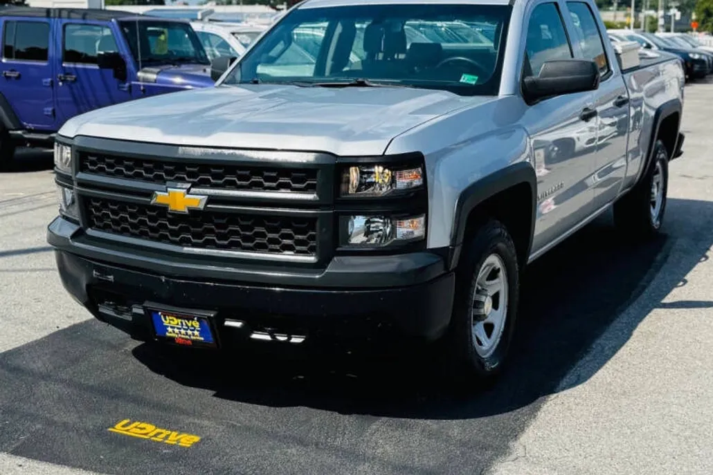 2015 Chevrolet Silverado 1500 LS photo 1