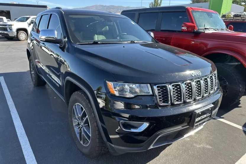 2017 Jeep Grand Cherokee Limited photo 1