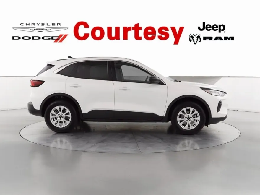2023 Ford Escape Active photo 1