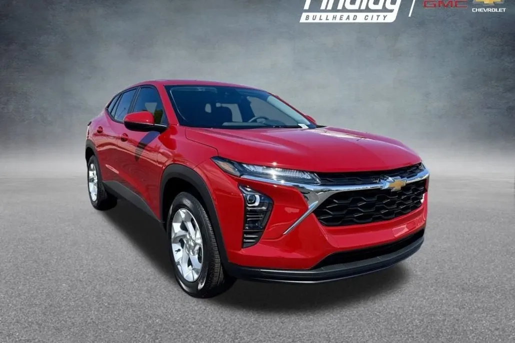 2026 Chevrolet Trax LS photo 1