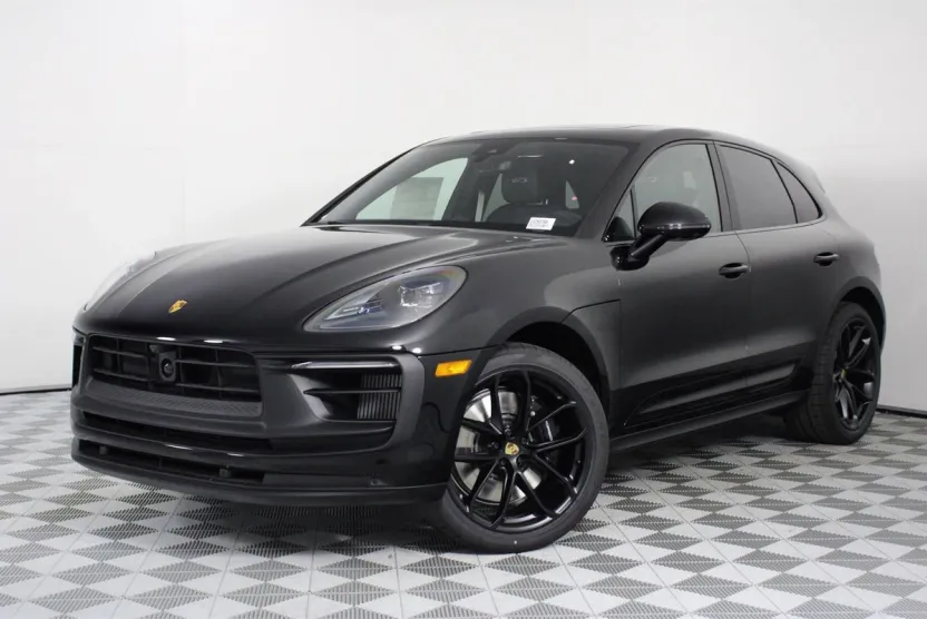 2025 Porsche Macan GTS photo 1