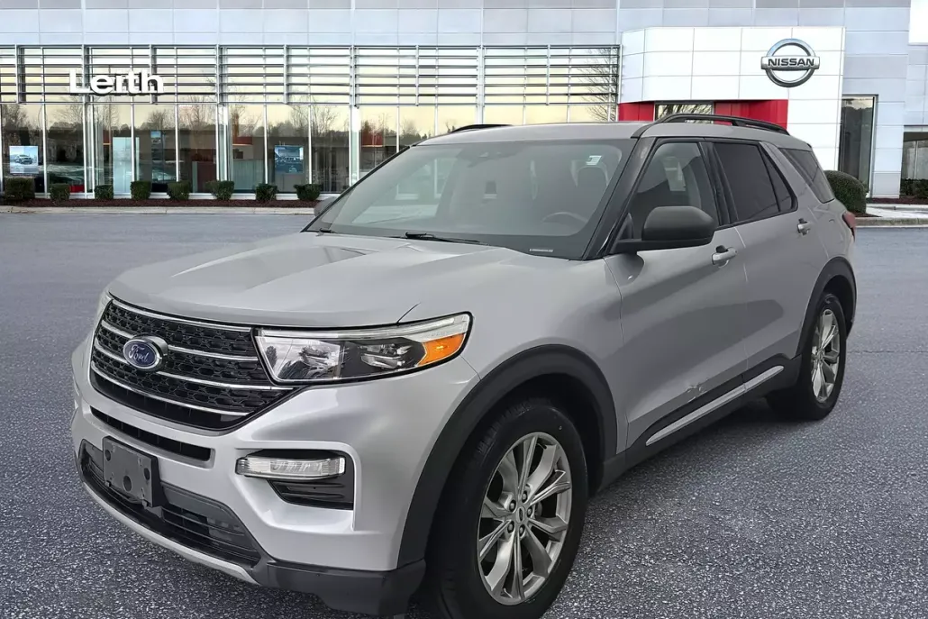 2020 Ford Explorer XLT photo 1