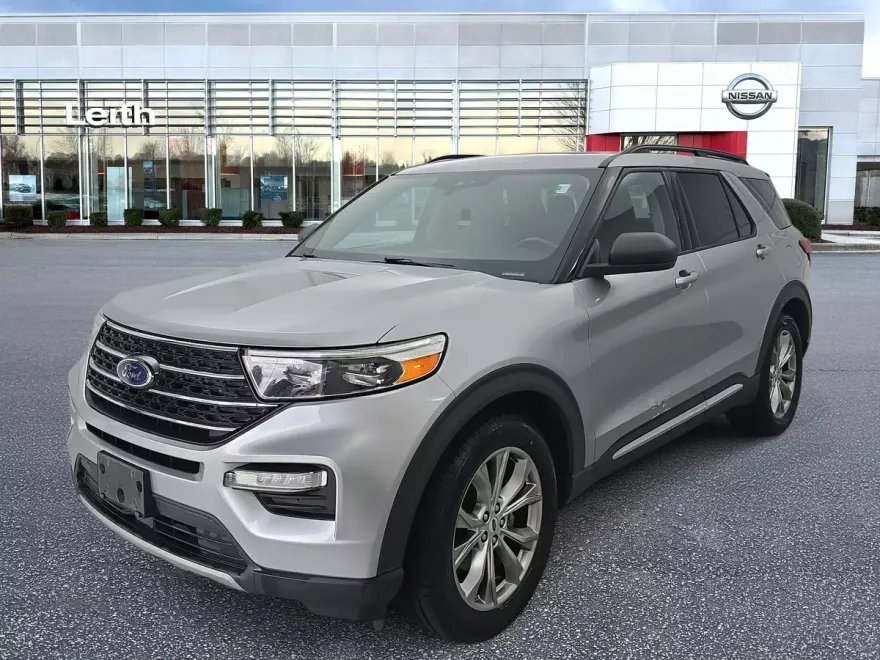 2020 Ford Explorer XLT photo 1